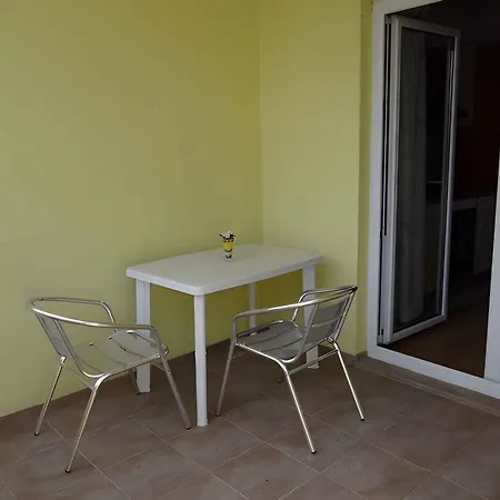 Okrug Gornji 24 Apartment
