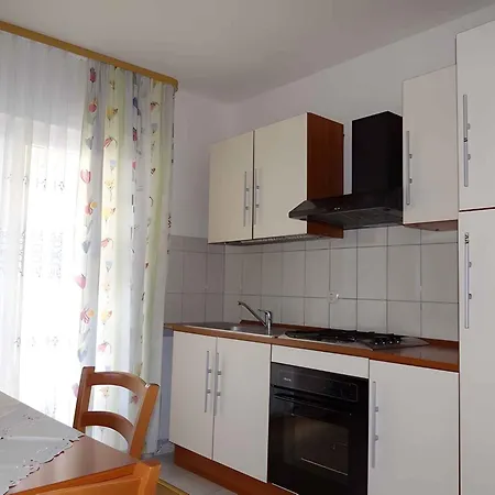 Okrug Gornji 24 *